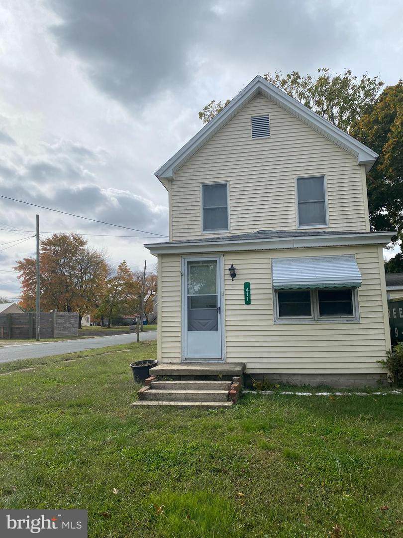411 Maple Avenue - Photo 1