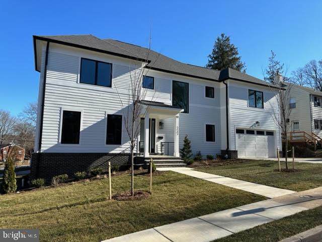 222 Greenway Boulevard - Photo 1