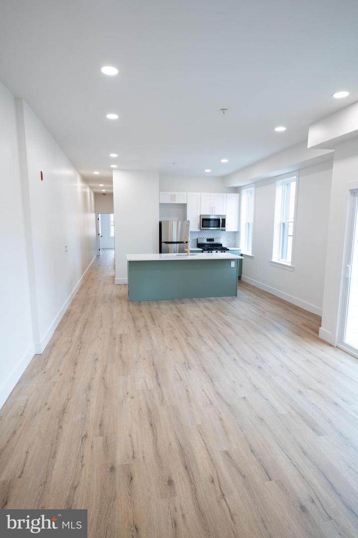 1500 Dickinson Street - Photo 1