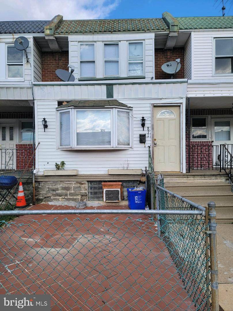 871 Bridge Street - Photo 1