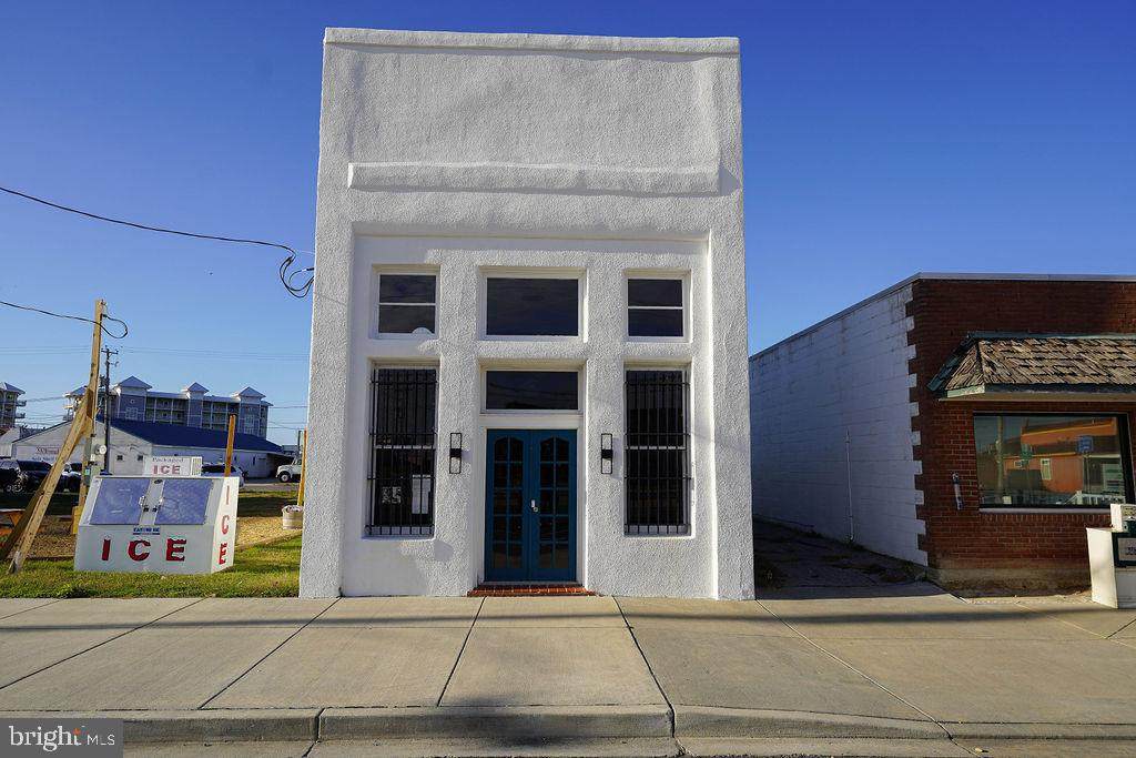 916 Main Street - Photo 1