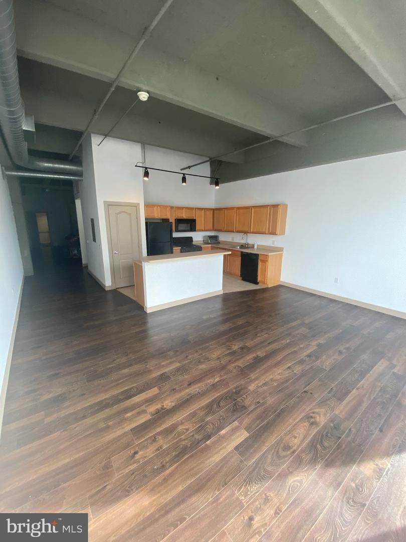 511 Broad Street - Photo 1