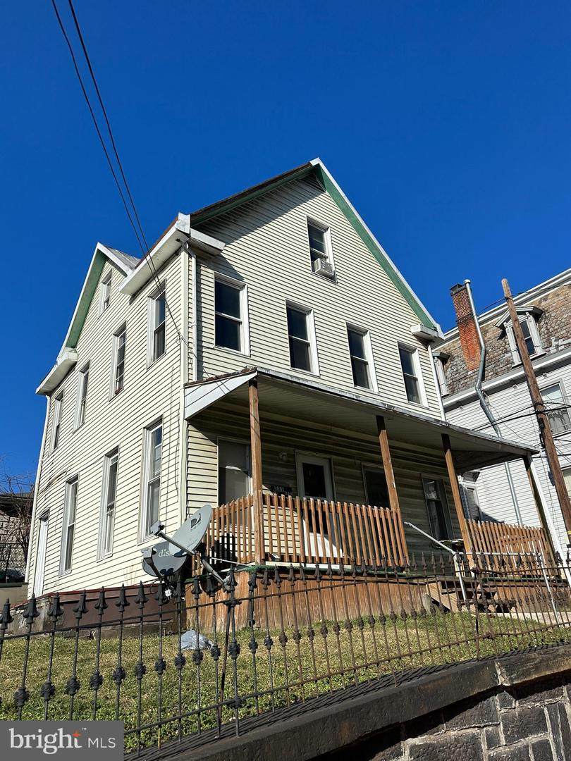 221 Walnut Street - Photo 1