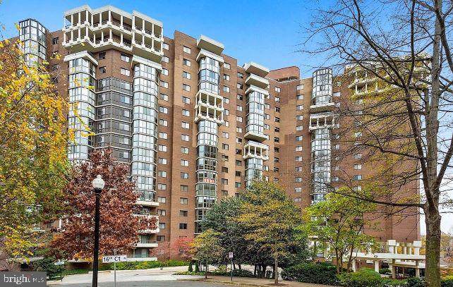 1600 Oak Street - Photo 1