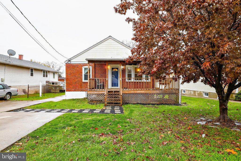 1023 Rosedale Avenue - Photo 1