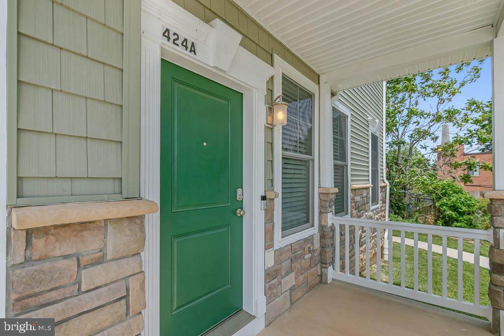 424 Woodcrest Drive - Photo 1