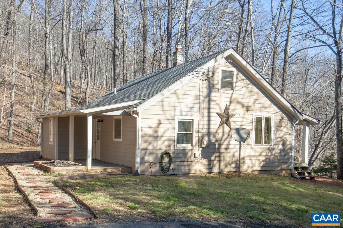 1304 Spruce Creek Ln - Photo 1
