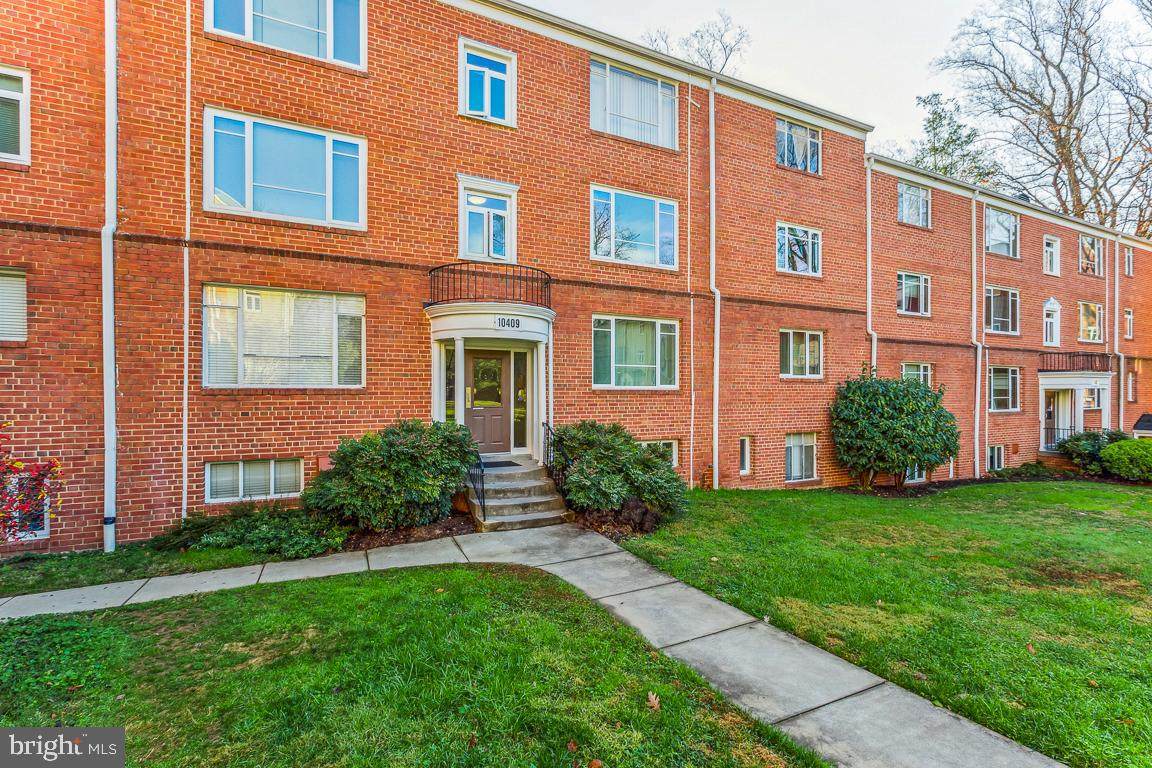 10409 Montrose Avenue - Photo 1