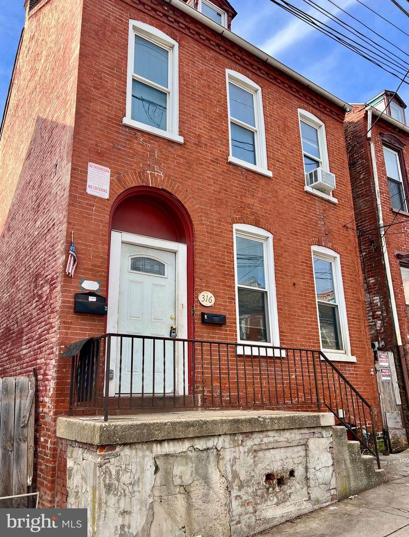 316 Prince Street - Photo 1
