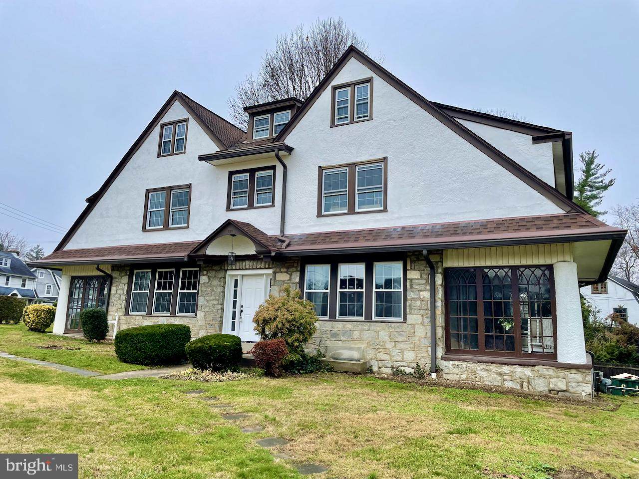 3717 Woodland Avenue - Photo 1