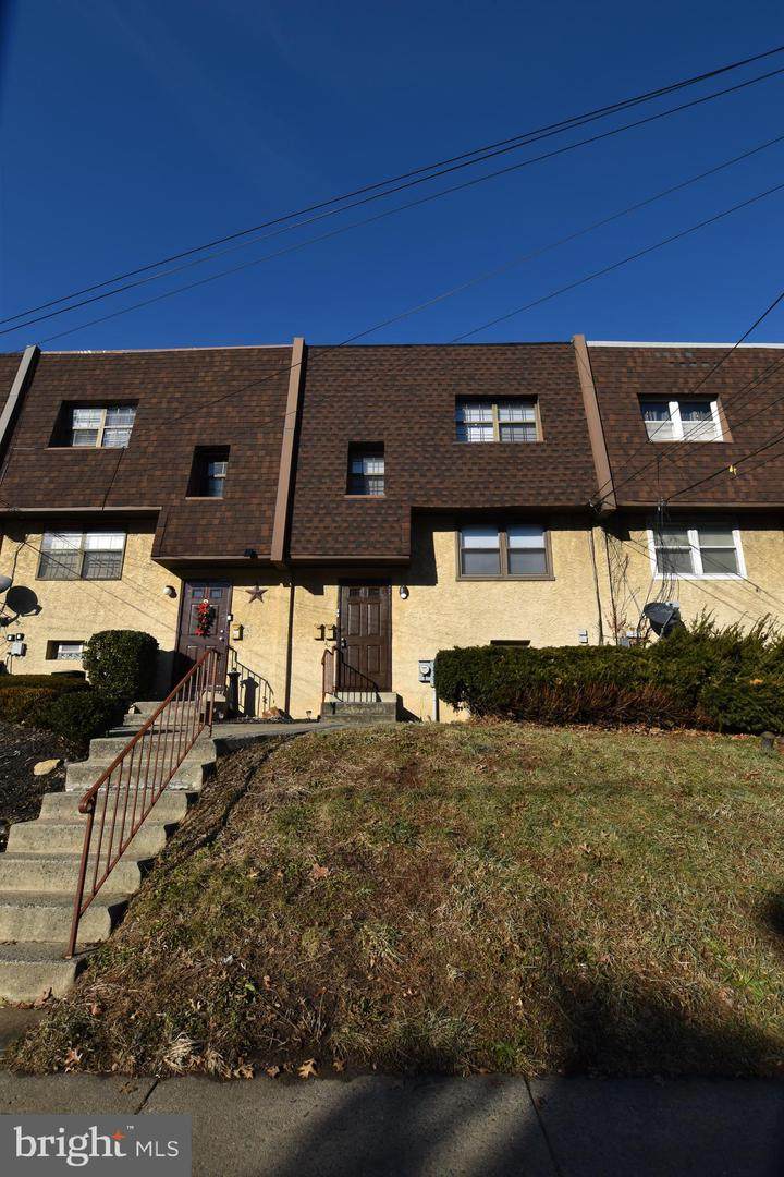 11 Stewart Avenue - Photo 1