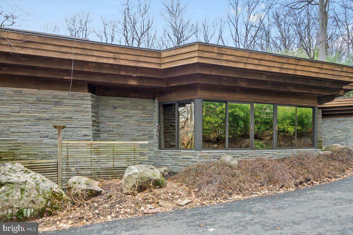 1141 Stuart Road - Photo 1