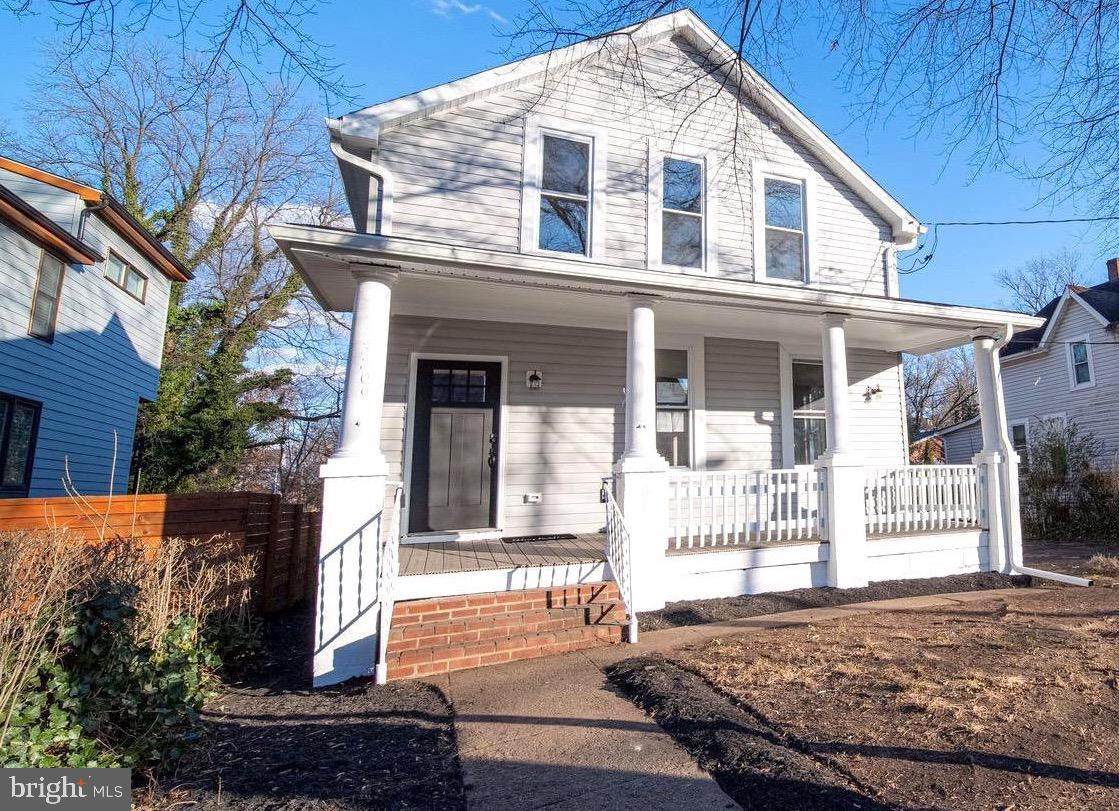 3209 14TH Street - Photo 1