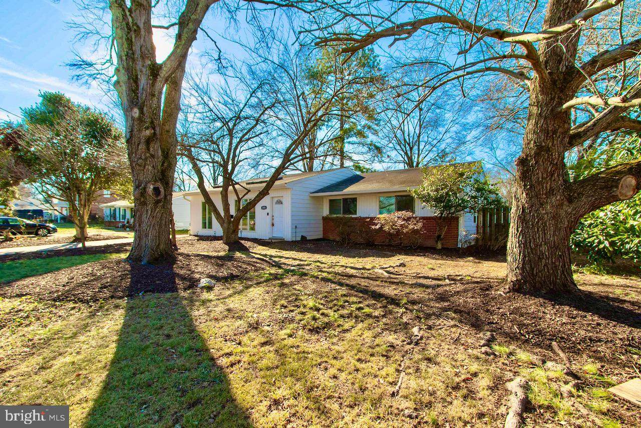 8006 Russell Road - Photo 1