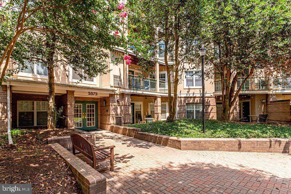 5575 Seminary - Photo 1