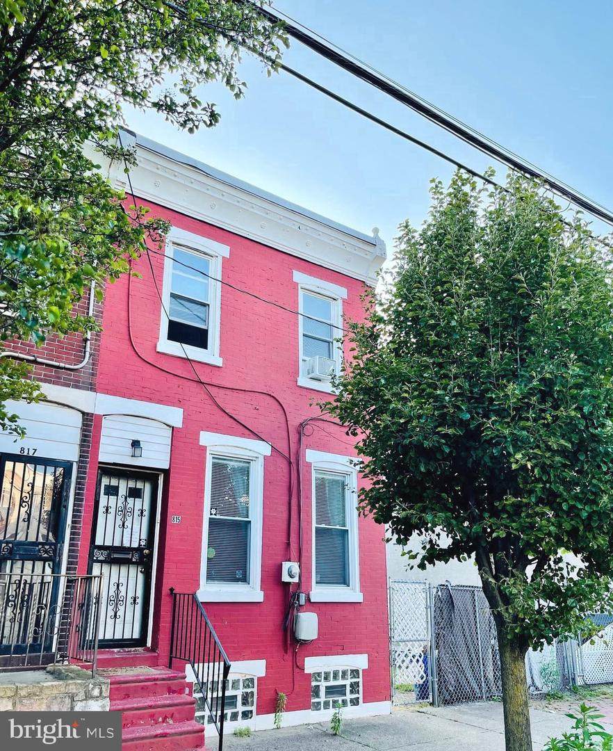 815 8TH Street - Photo 1