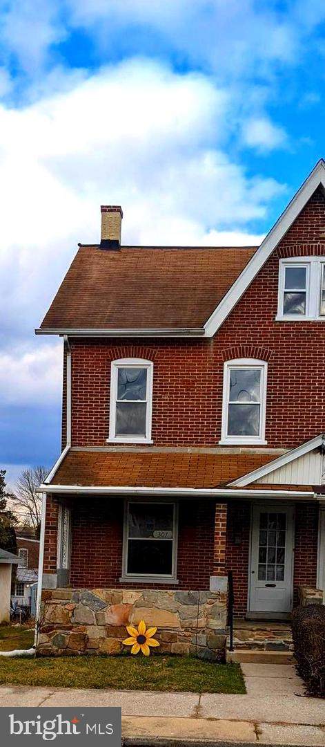 307 Jackson Avenue - Photo 1
