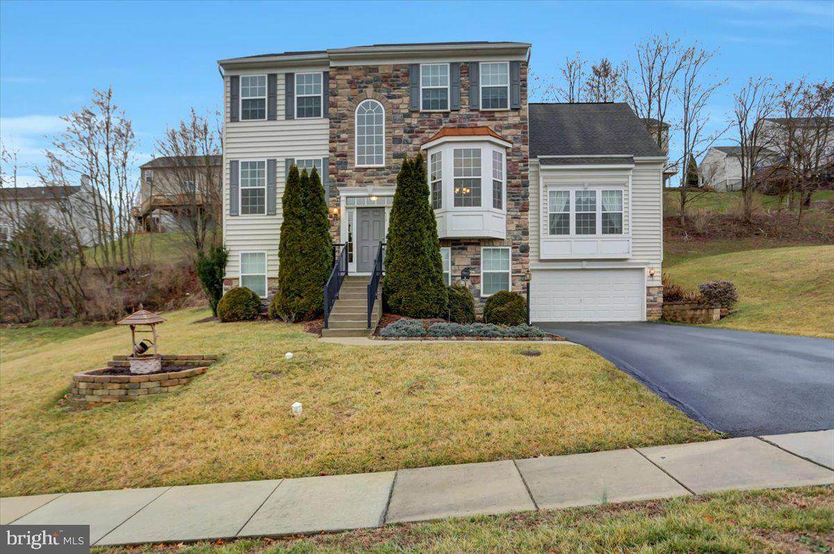 517 Evangeline Drive - Photo 1