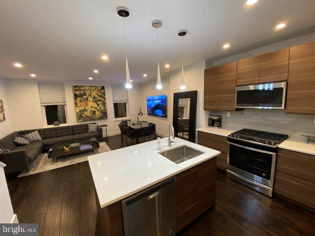 1619 Christian Street - Photo 1