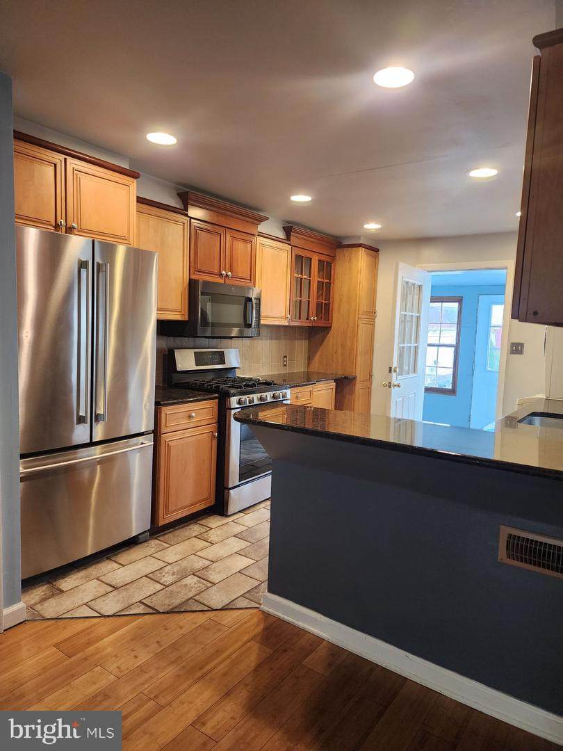 27 Orange Avenue - Photo 1