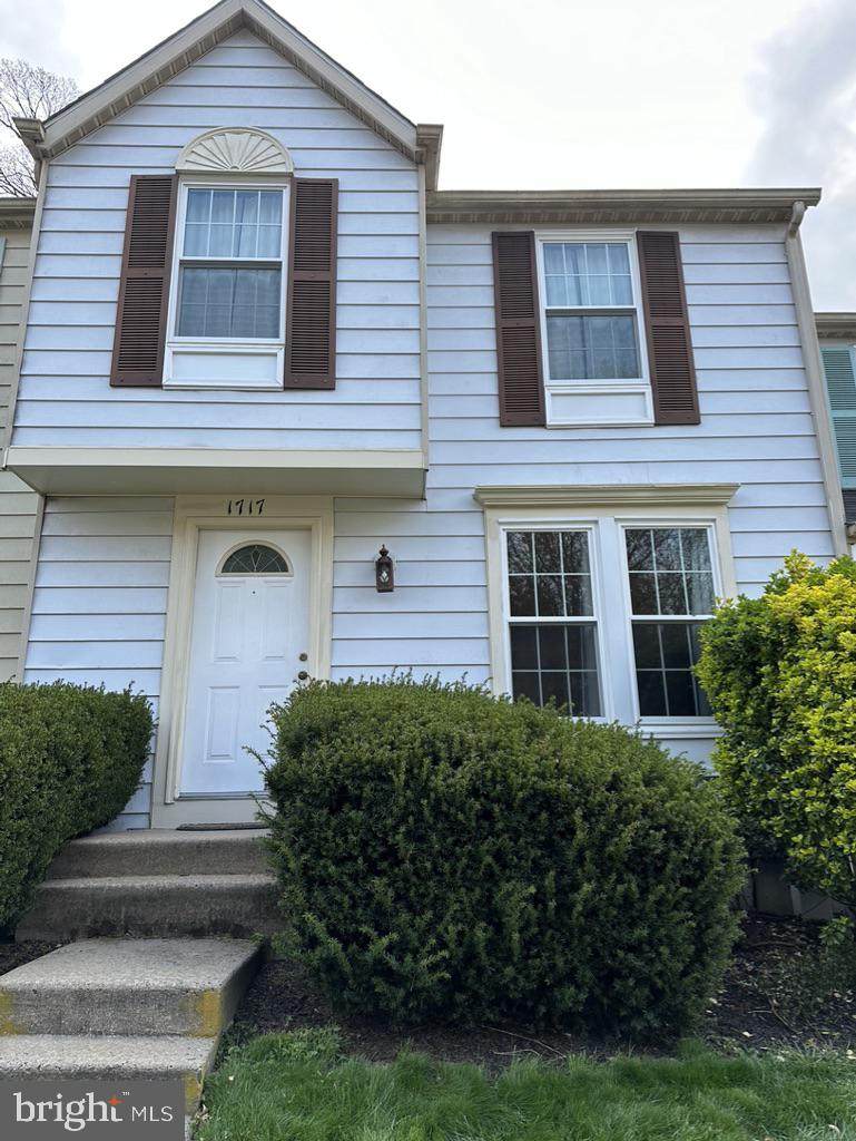 1717 Chesterfield Square - Photo 1