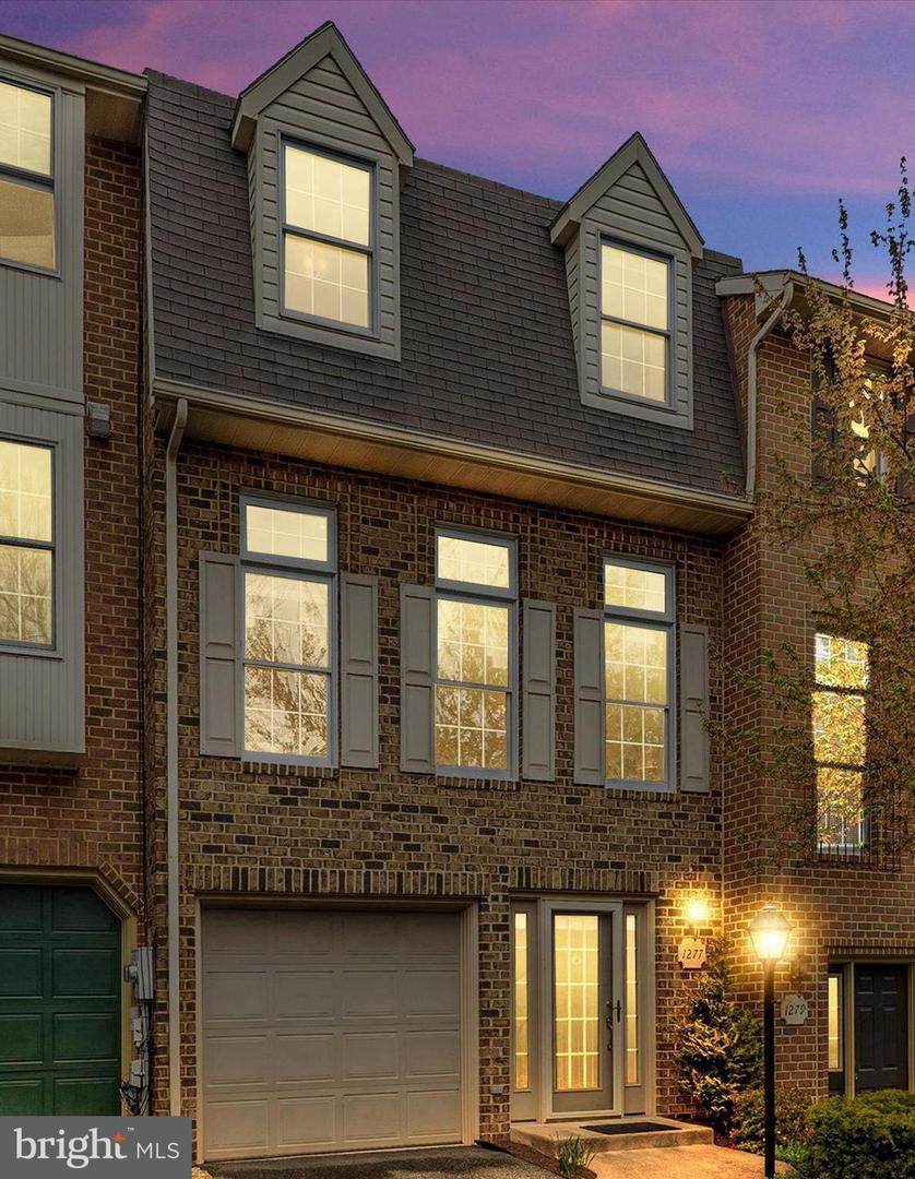 1277 Lindsay Lane - Photo 1