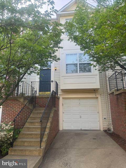 211 Golden Larch Terrace - Photo 1