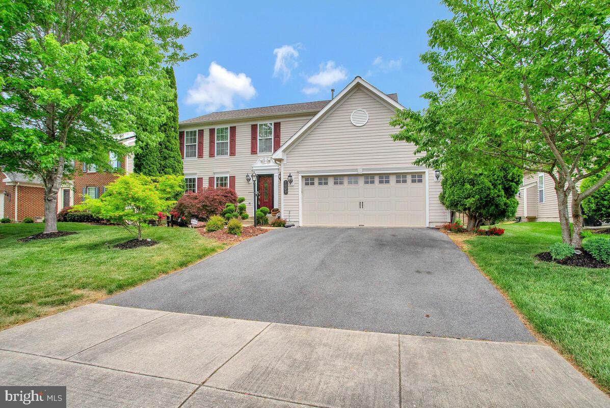 5104 Back Stretch Boulevard - Photo 1