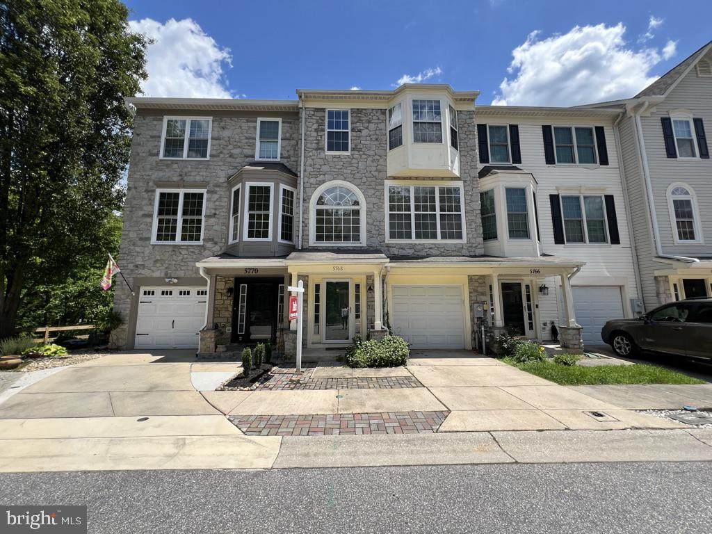 5768 Goldfinch Court - Photo 1