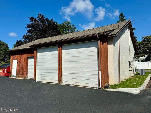 40 Lloyd Avenue - Photo 1