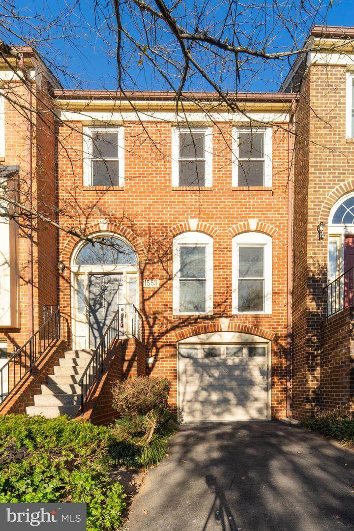 1553 Templeton Place - Photo 1