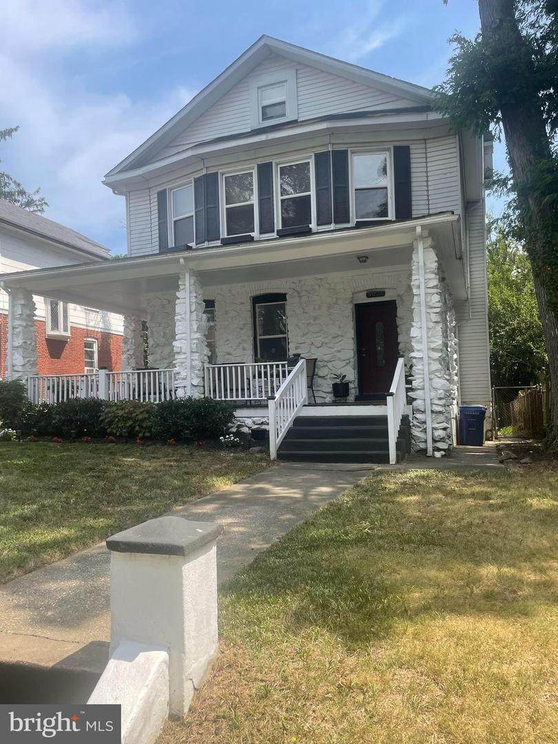 4003 Bateman Avenue - Photo 1