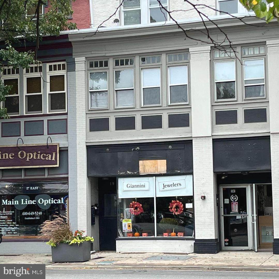 19 Lancaster Avenue - Photo 1
