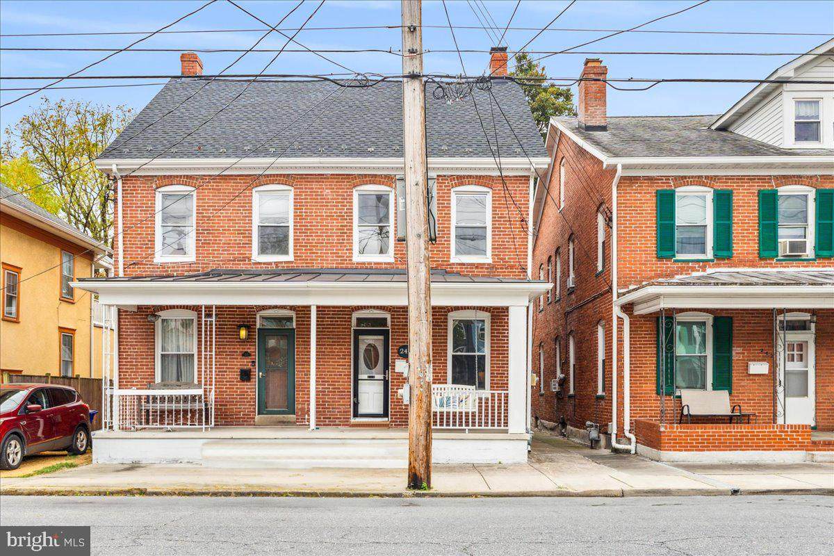 240 5TH Street - Photo 1