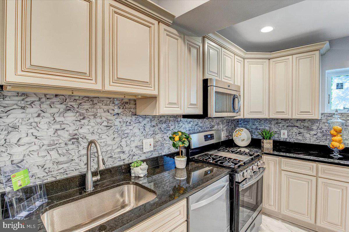 2320 Minnesota Avenue - Photo 1