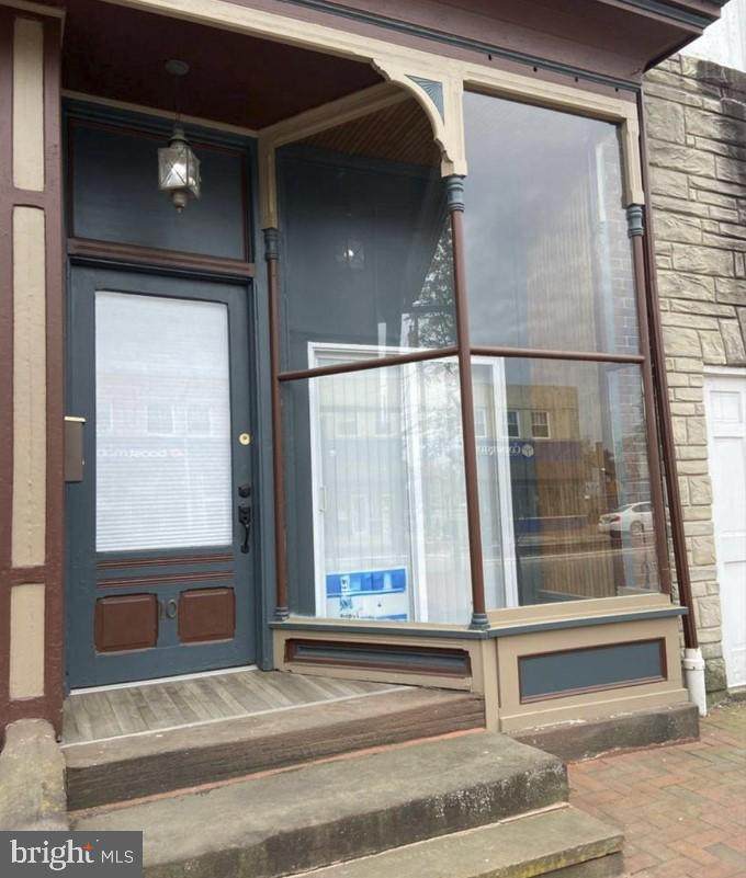 10 Broad Street - Photo 1