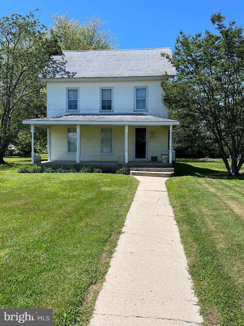 10037 Main Street - Photo 1