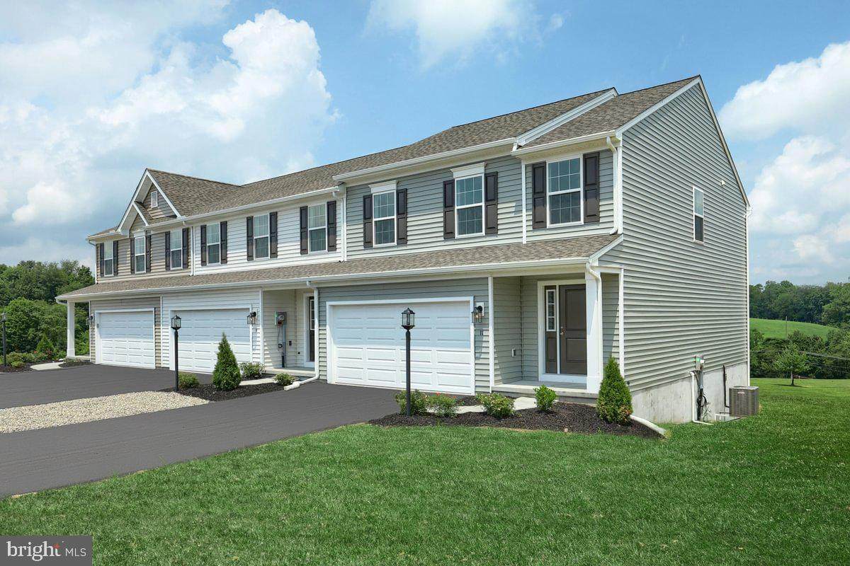 11 Weston Circle - Photo 1