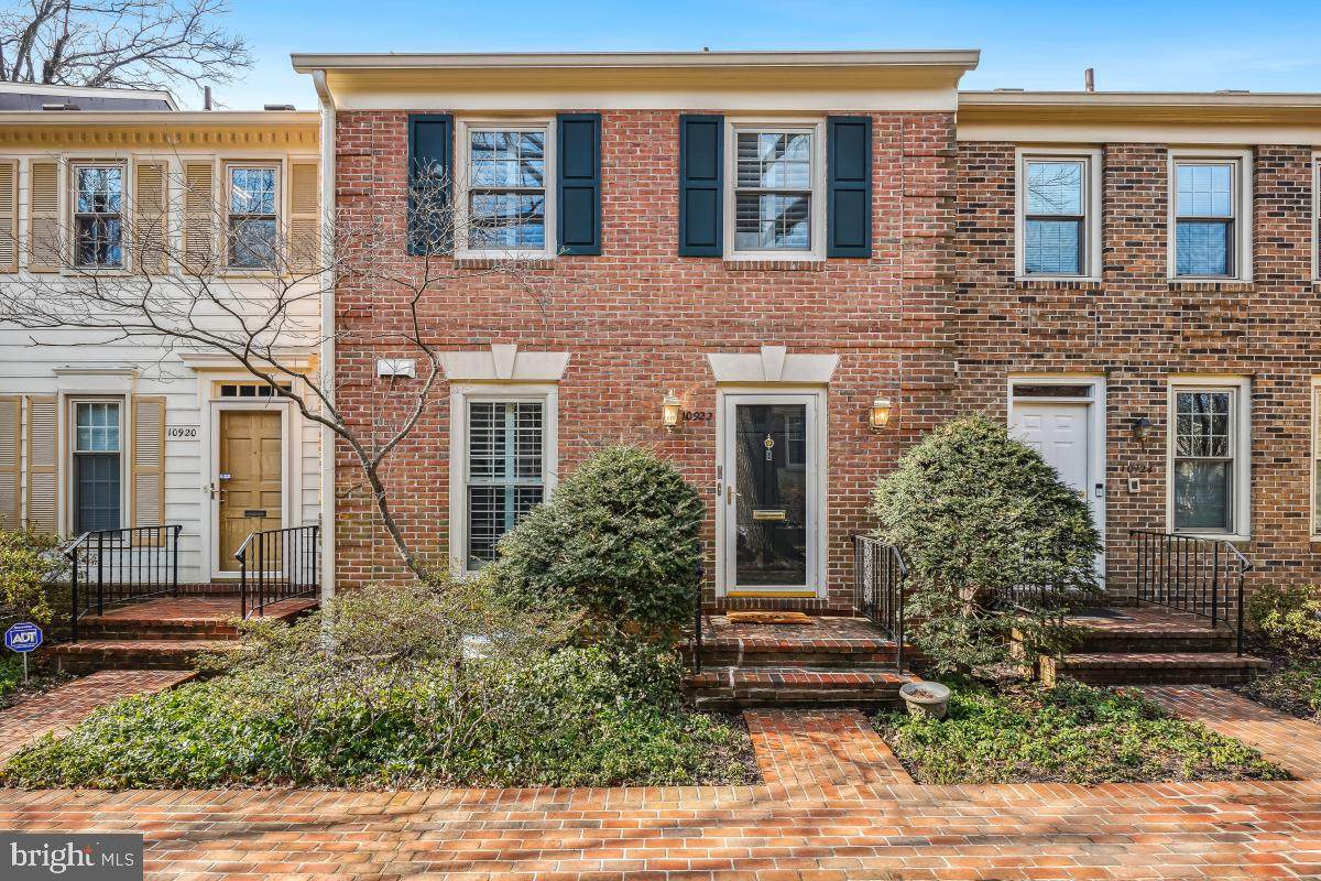 10922 Wickshire Way - Photo 1