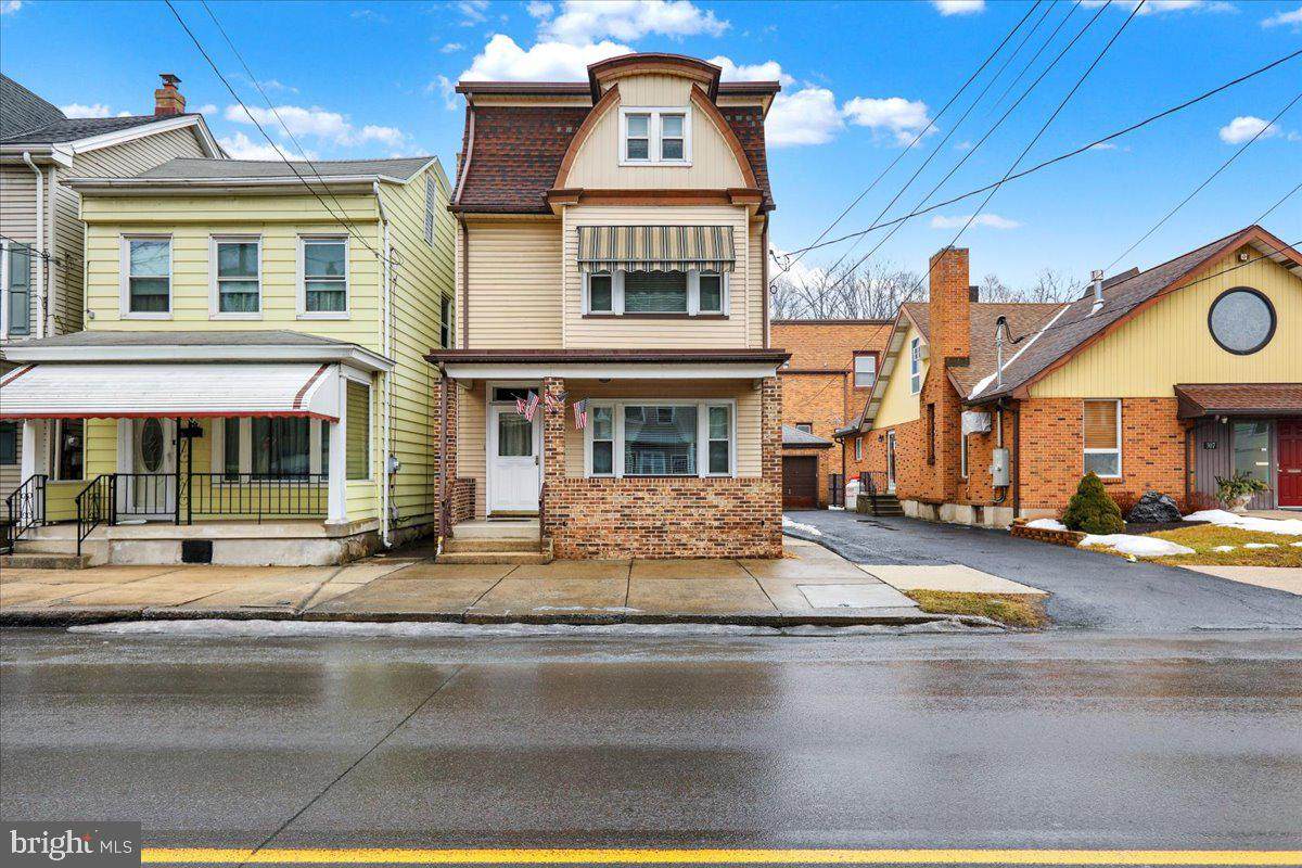 313 Pine Street - Photo 1
