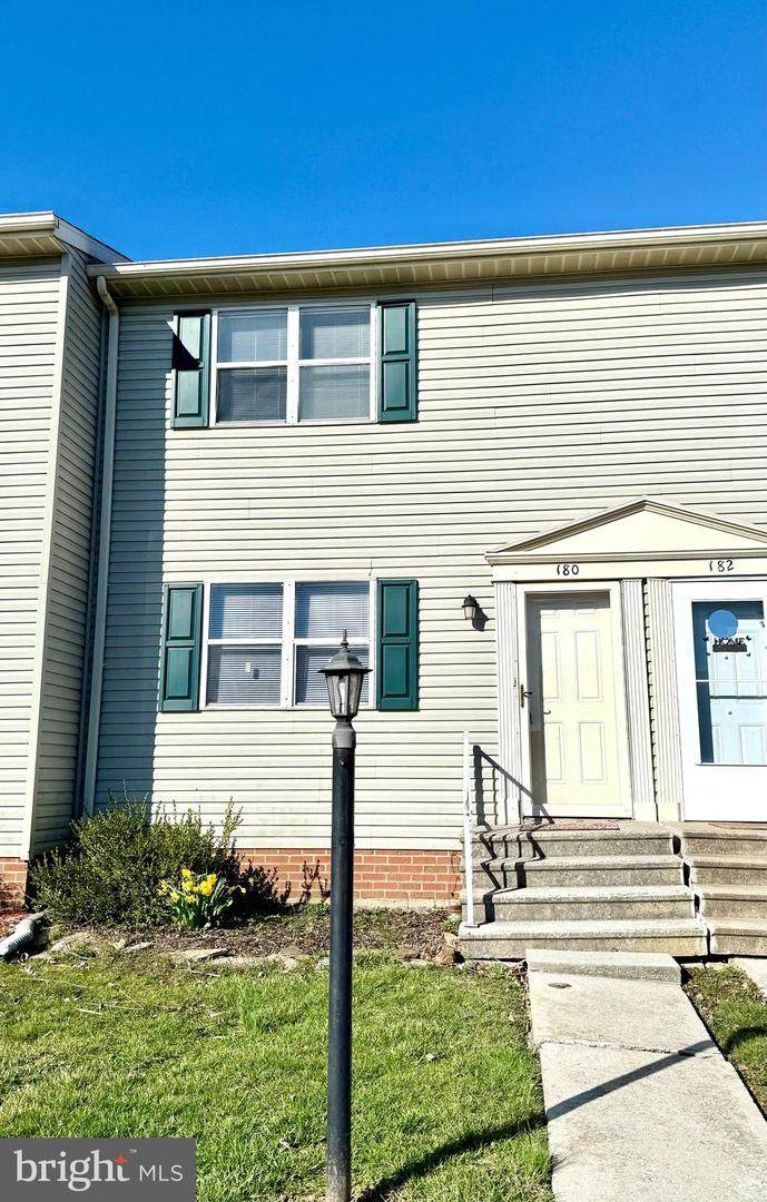 180 Center Street - Photo 1