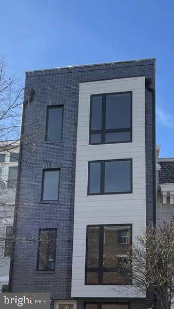 2440 Ontario Road - Photo 1