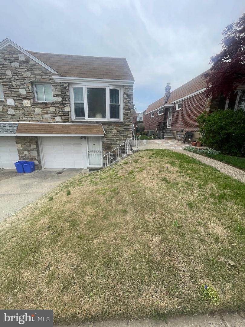 1003 Sedgwick Street - Photo 1