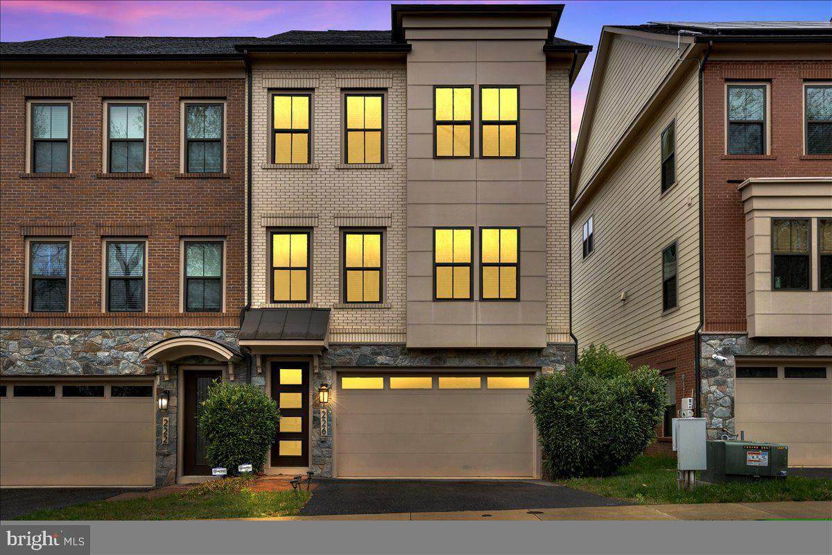 226 Caulfield Lane - Photo 1