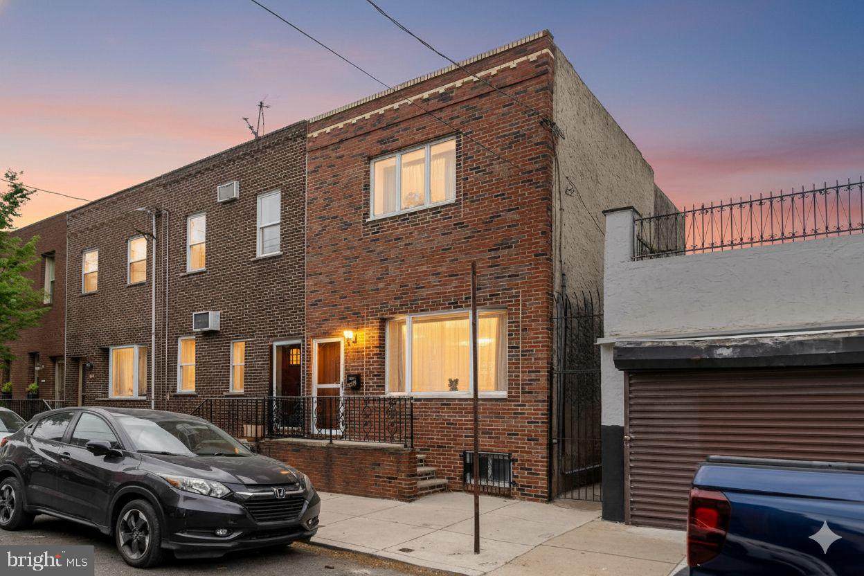 1201 Dickinson Street - Photo 1