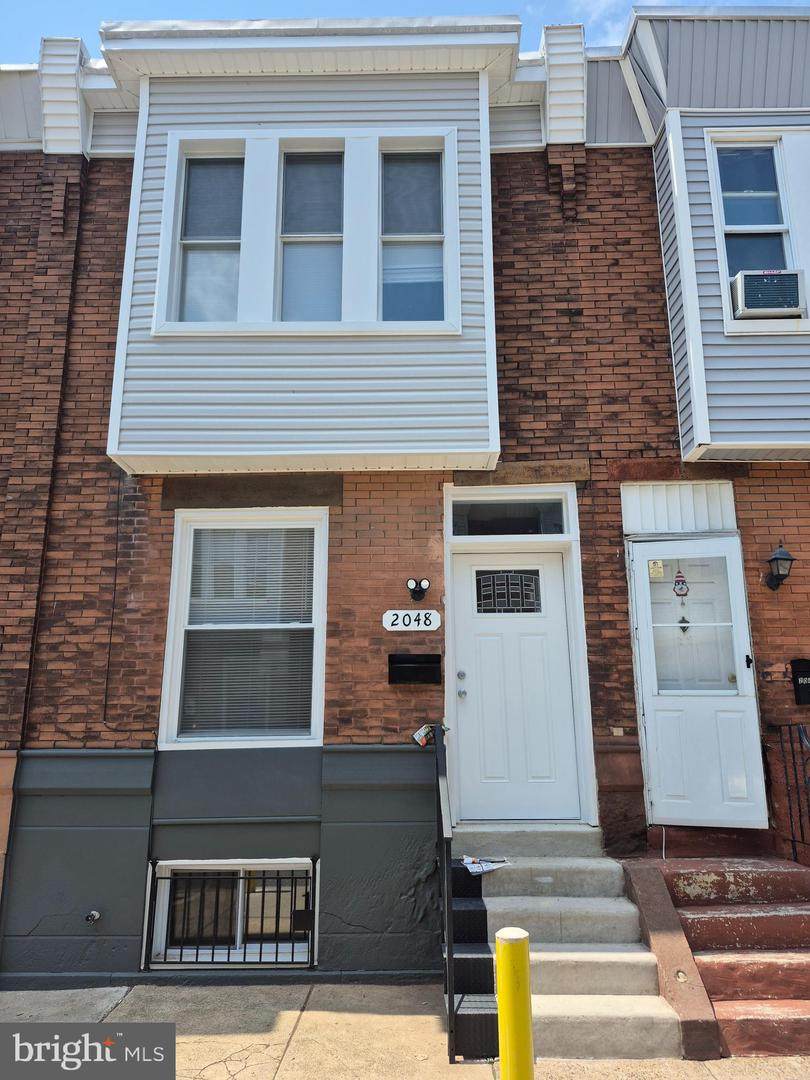 2048 Victoria Street - Photo 1