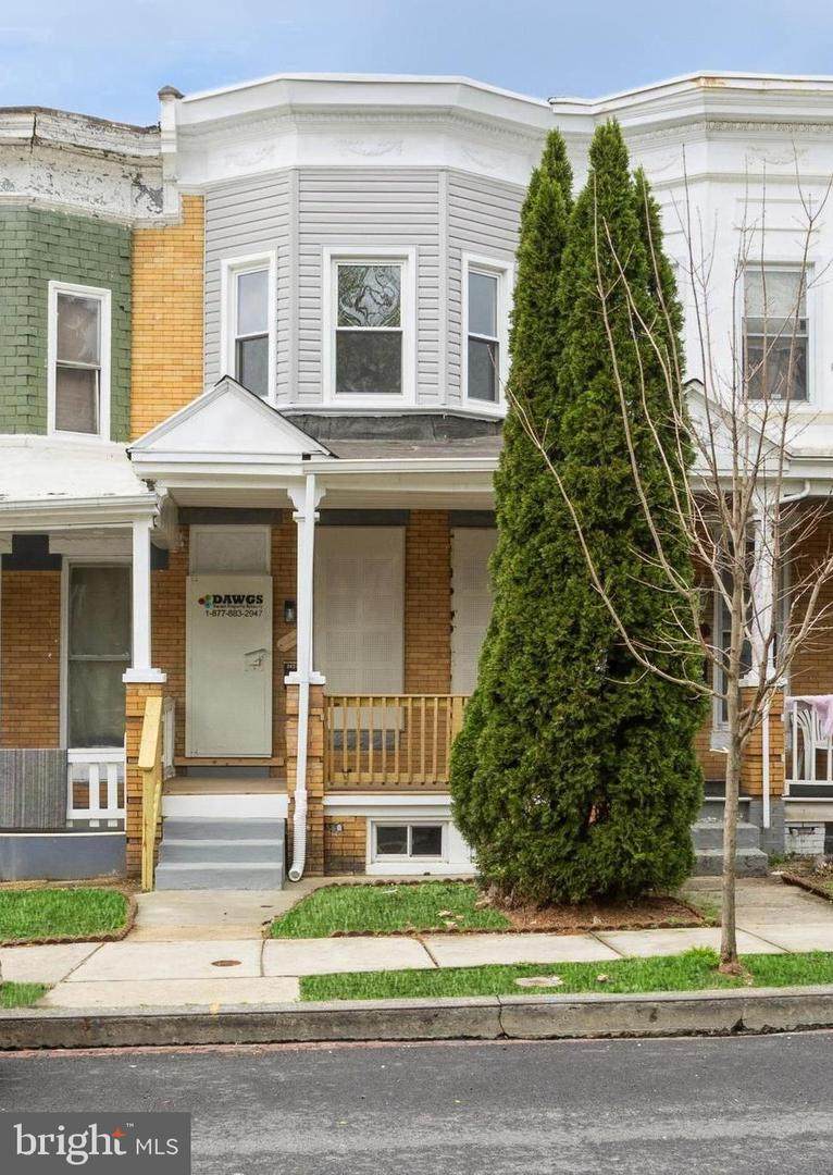 3025 Walbrook Avenue - Photo 1