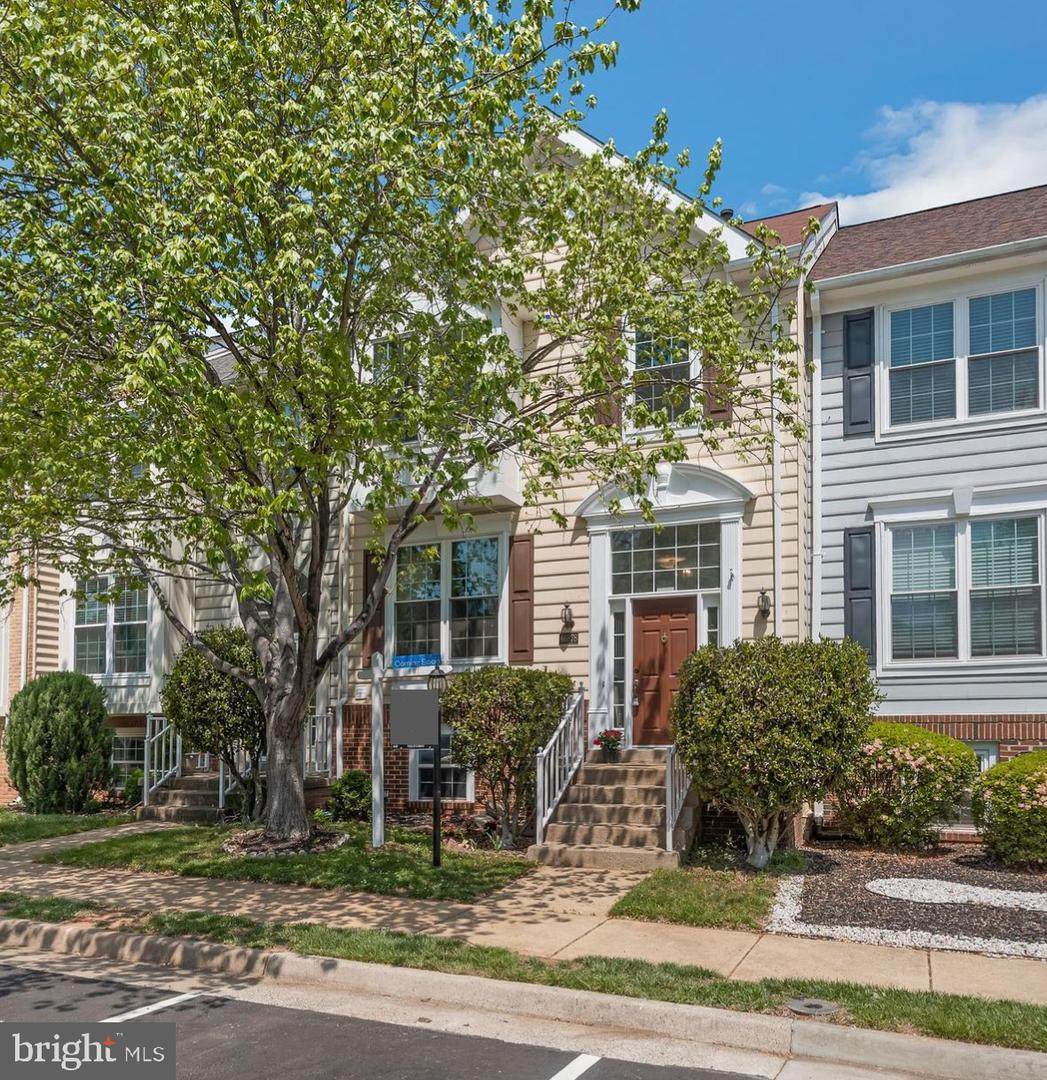46878 Graham Cove - Photo 1