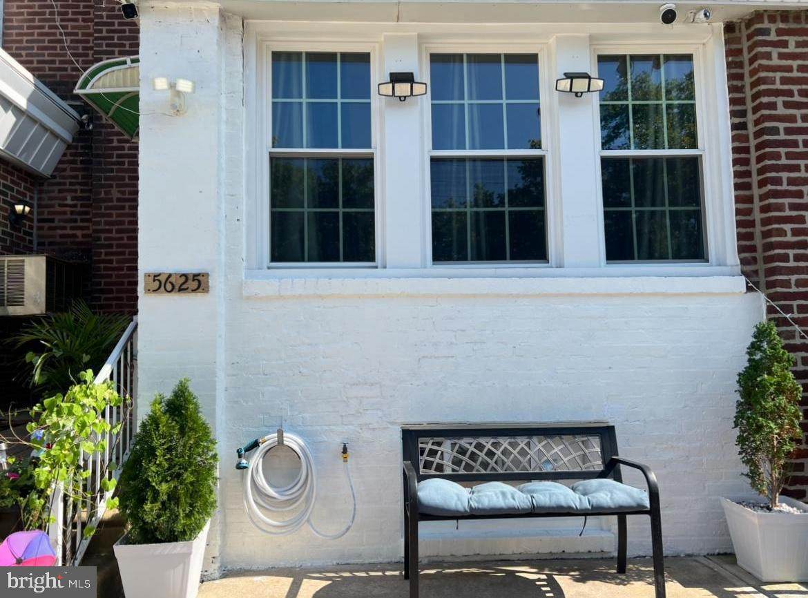 5625 Loretto Avenue - Photo 1