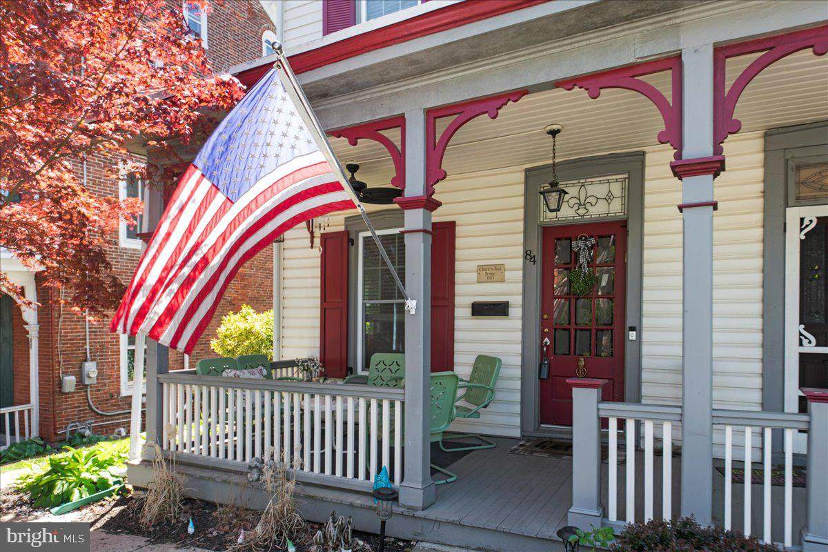 84 Clinton Street - Photo 1